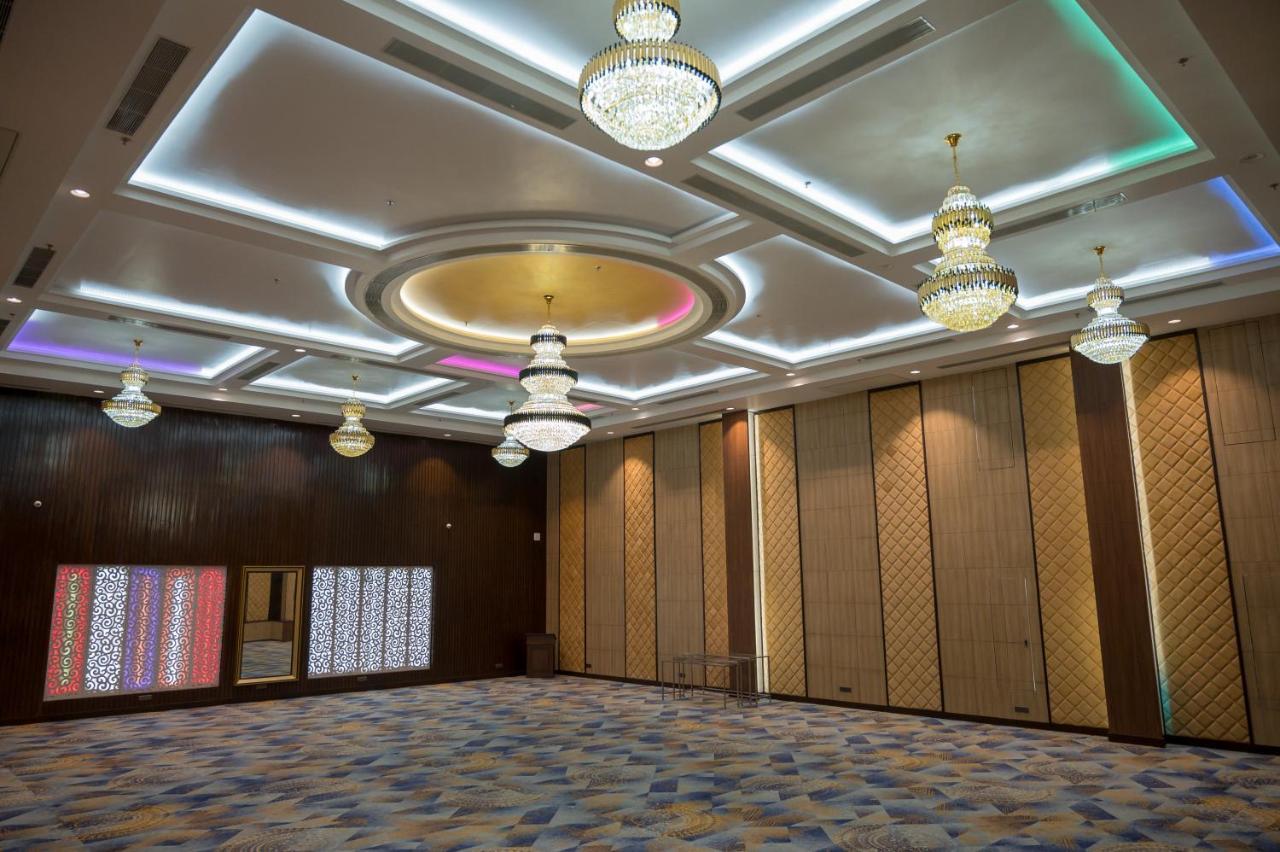 Отель Golden Retreat Baharampur Экстерьер фото