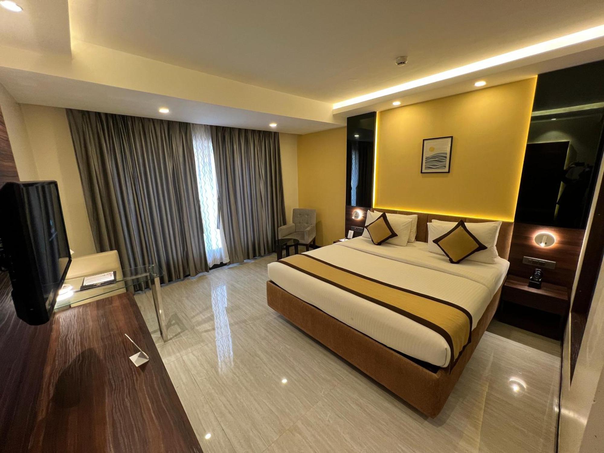 Отель Golden Retreat Baharampur Экстерьер фото